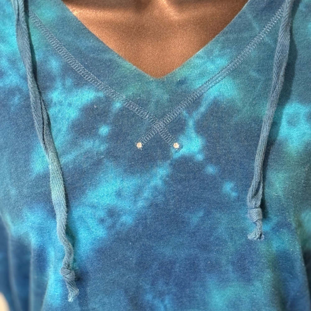 Earth Yoga Super Soft Hoodie Size L - Picture 3 of 4